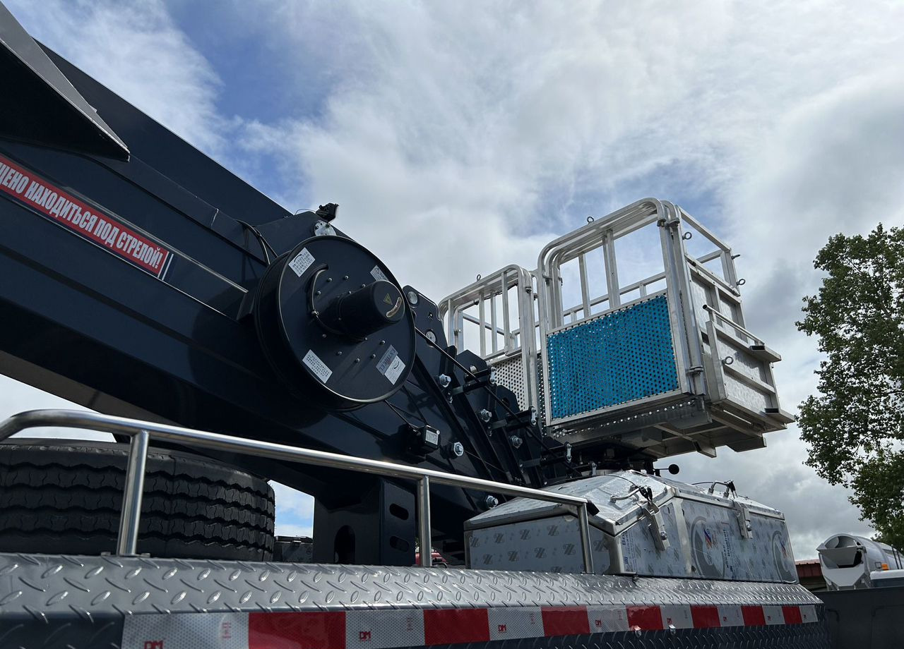 Новый Грузовик с подъемником Isuzu Giga: фото 9