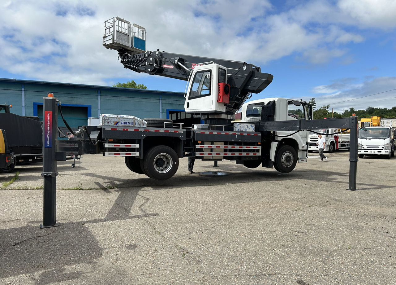 Новый Грузовик с подъемником Isuzu Giga: фото 16