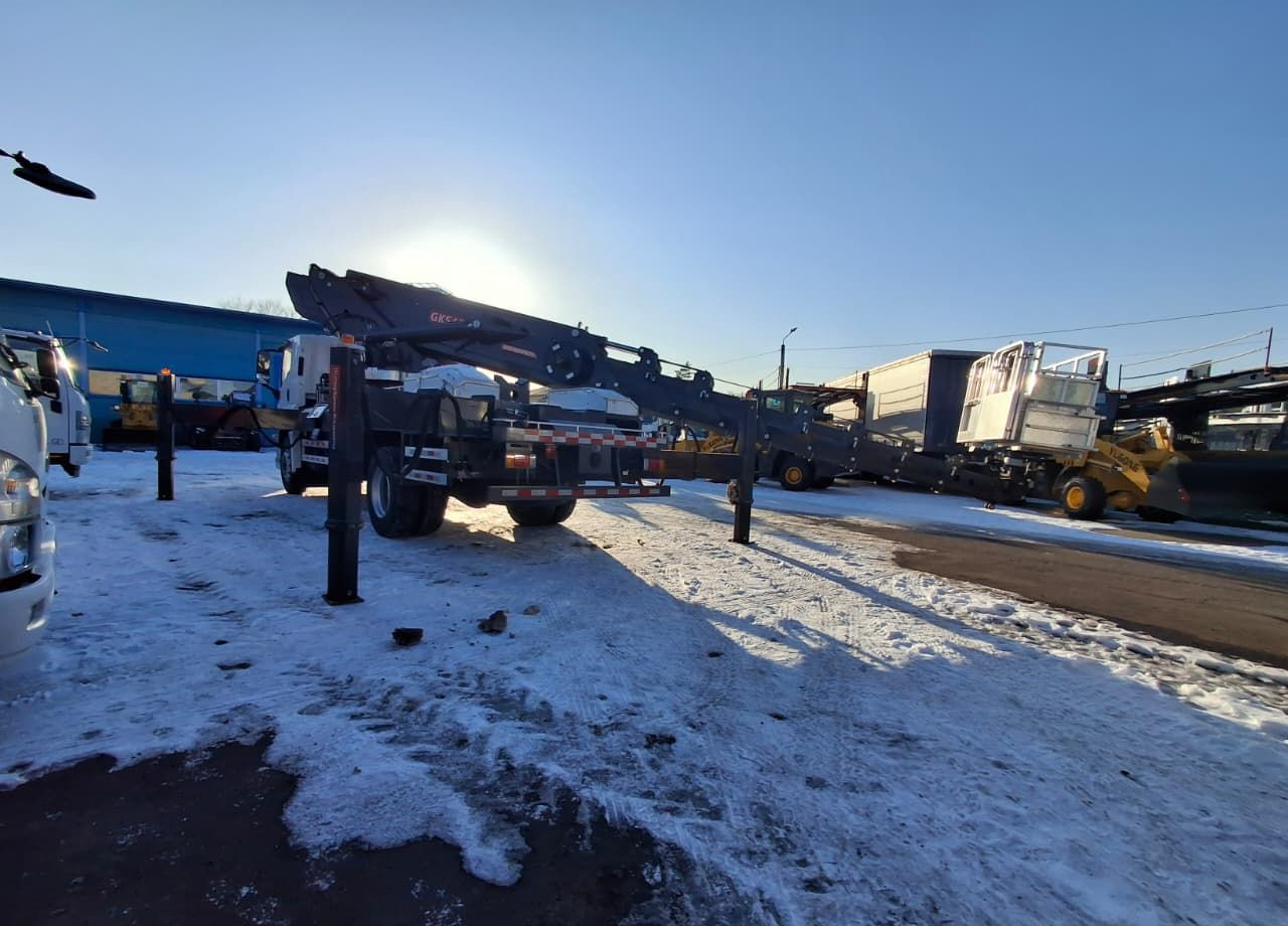 Новый Грузовик с подъемником Isuzu Giga: фото 13