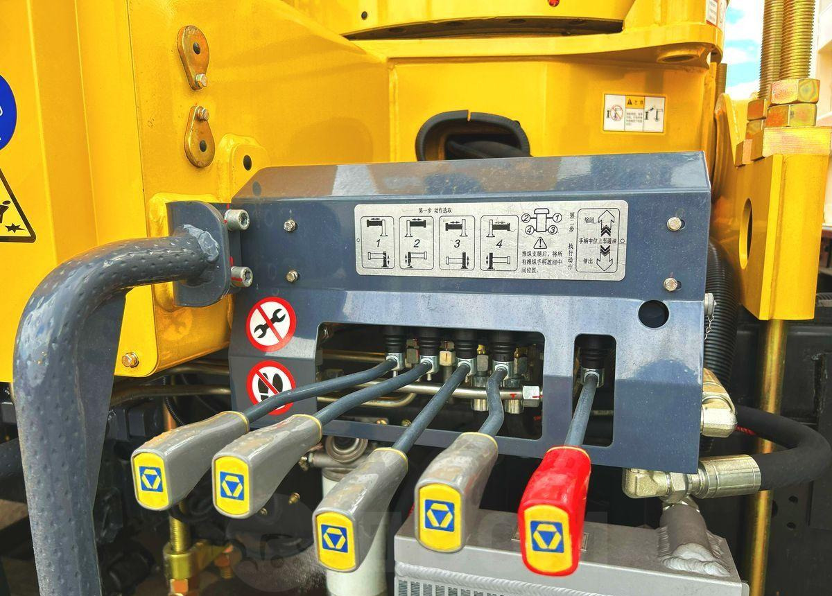 Новый Бортовой грузовик/ Платформа, Автоманипулятор Isuzu Giga: фото 10