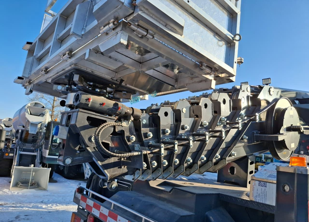 Новый Грузовик с подъемником Isuzu Giga: фото 17