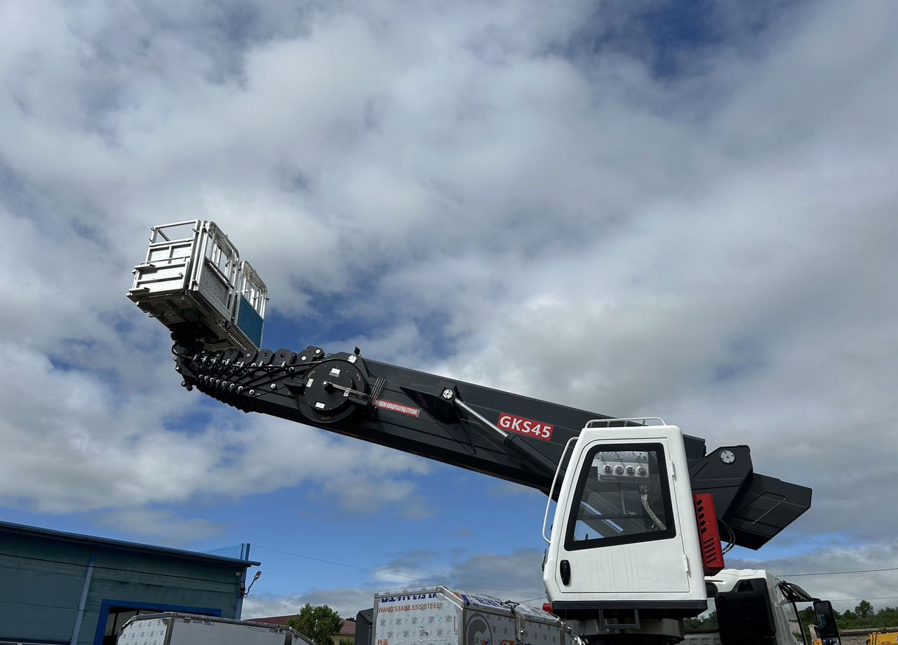 Новый Грузовик с подъемником Isuzu Giga: фото 17