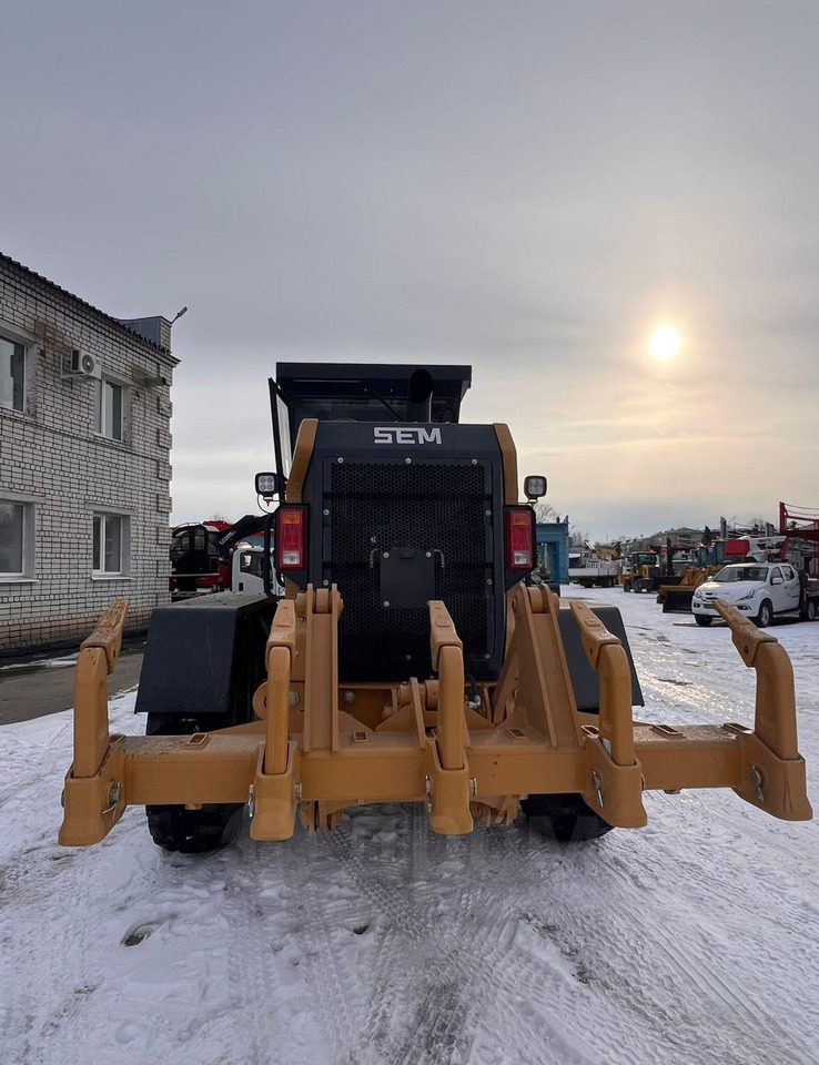 Новый Грейдер SEM 922F AWD: фото 9