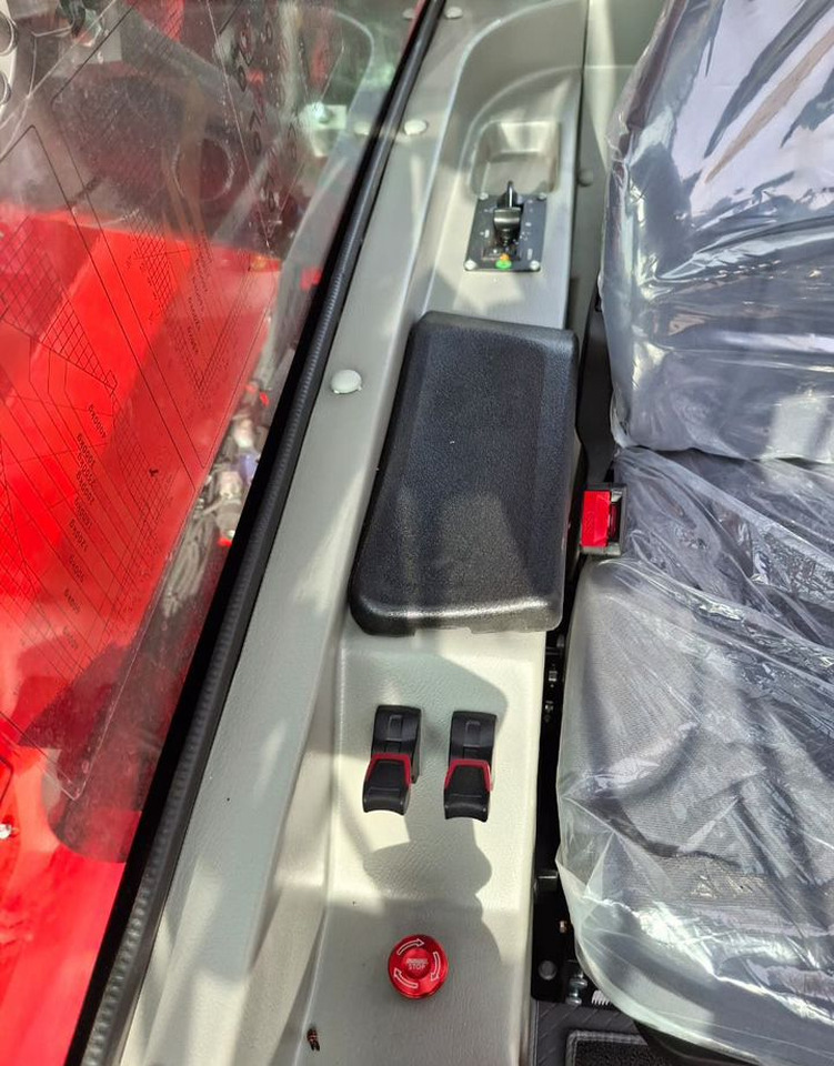 Новый Телескопический погрузчик YUGONG TR735: фото 15 Новый Телескопический погрузчик YUGONG TR735: фото 15