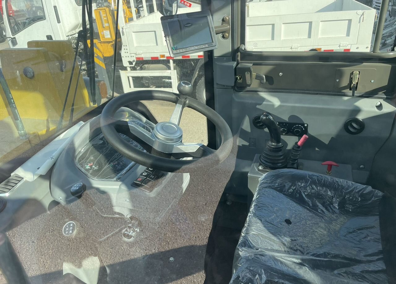 YUGONG ZL30 - Колёсный погрузчик: фото 4 YUGONG ZL30 - Колёсный погрузчик: фото 4