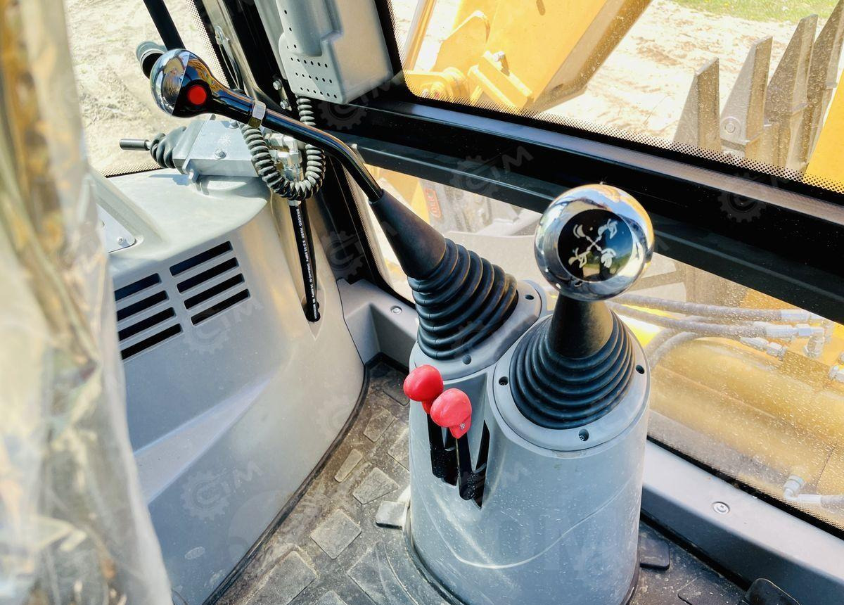 Yugong 45-25 - Экскаватор-погрузчик: фото 3 Yugong 45-25 - Экскаватор-погрузчик: фото 3