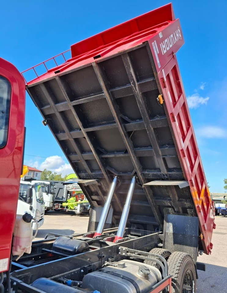 Новый Самосвал Hyundai Xcient: фото 14