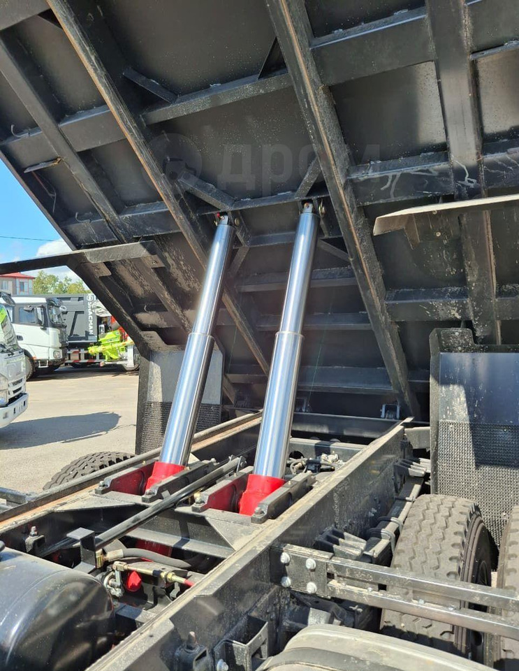 Новый Самосвал Hyundai Xcient: фото 12 Новый Самосвал Hyundai Xcient: фото 12