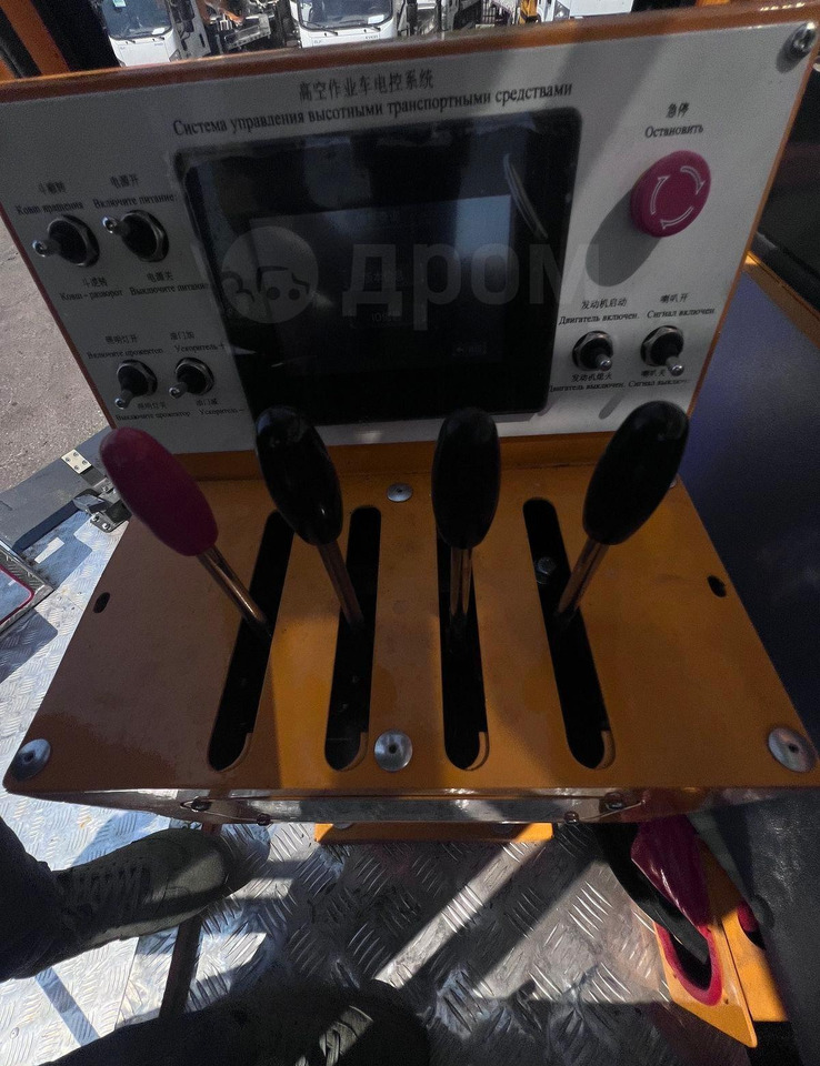 Новый Грузовик с подъемником Isuzu 100P: фото 11 Новый Грузовик с подъемником Isuzu 100P: фото 11