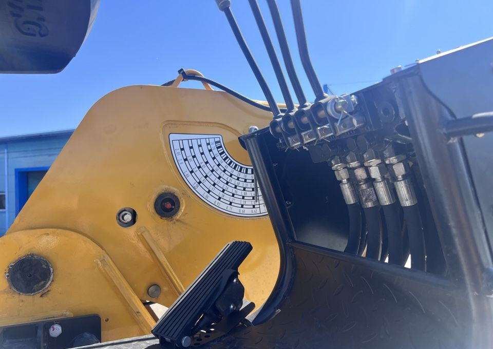 Новый Грузовик бортовой/ Платформа, Автоманипулятор Isuzu Elf (N-series): фото 14