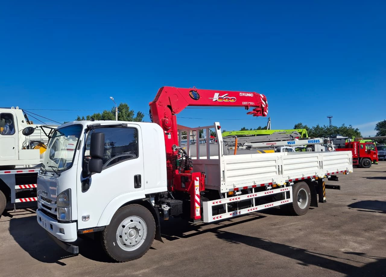 Isuzu Elf (N-series) - Грузовик бортовой/ Платформа, Автоманипулятор: фото 1 Isuzu Elf (N-series) - Грузовик бортовой/ Платформа, Автоманипулятор: фото 1