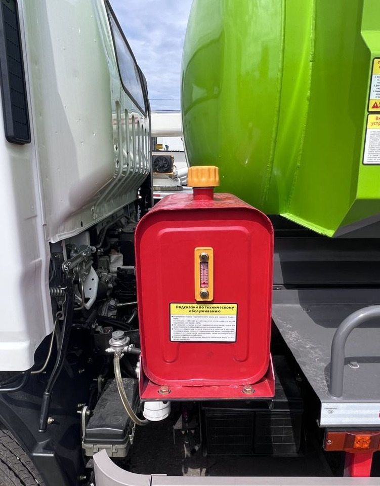 Новый Ассенизатор Isuzu Elf: фото 7