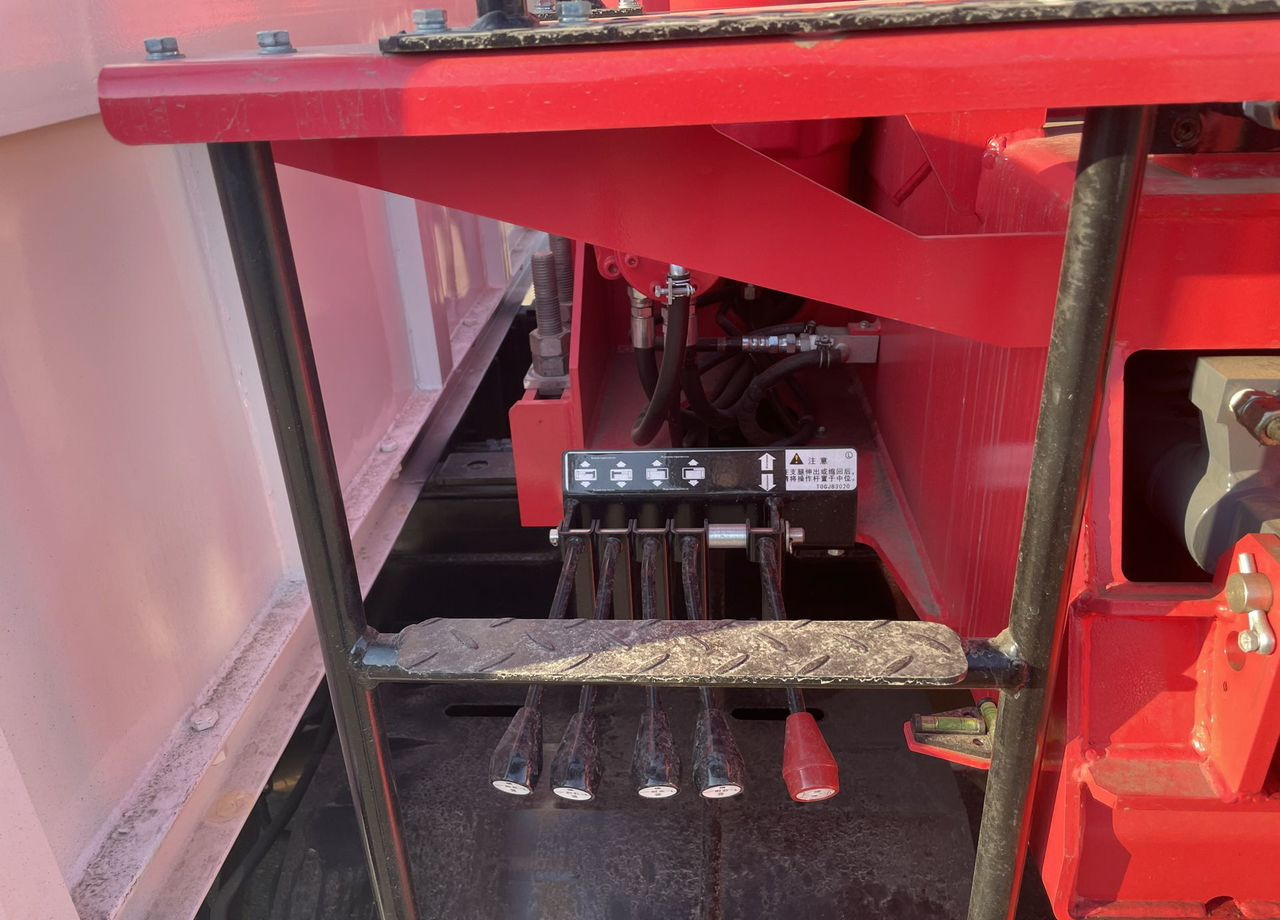 Новый Грузовик бортовой/ Платформа, Автоманипулятор Isuzu Elf: фото 15