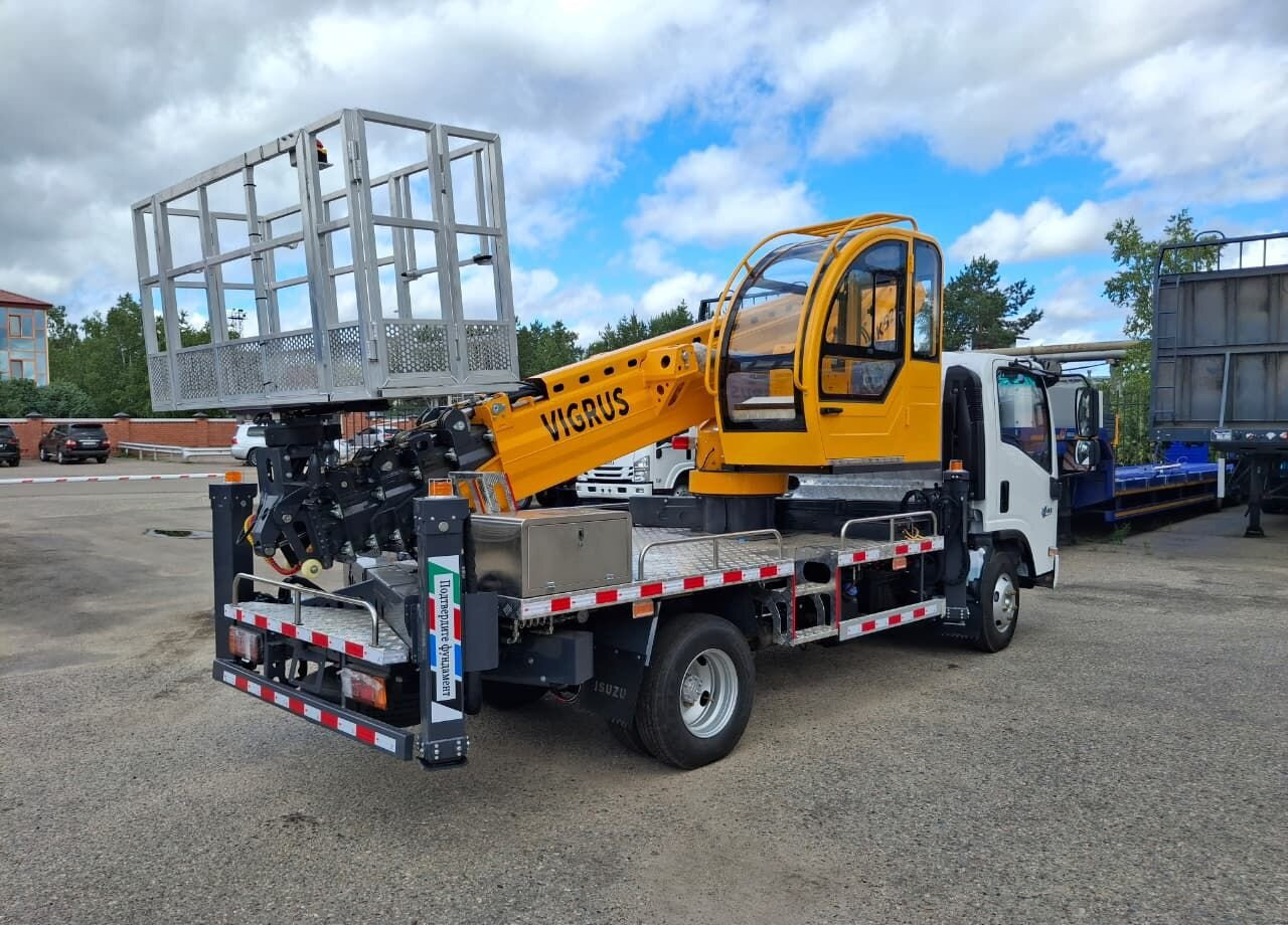 Новый Грузовик с подъемником Isuzu Elf: фото 6