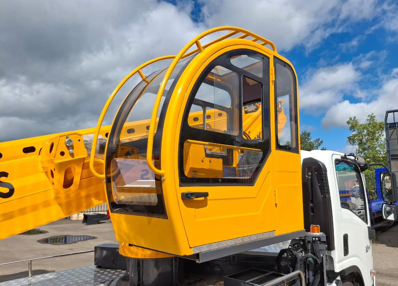 Новый Грузовик с подъемником Isuzu Elf: фото 19