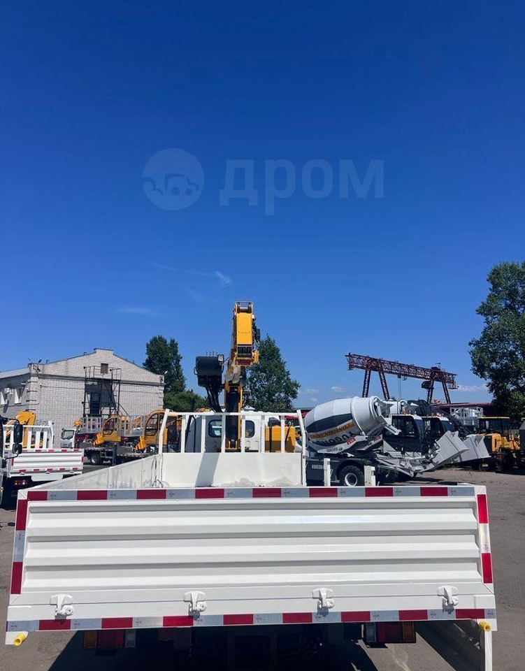 Новый Грузовик бортовой/ Платформа, Автоманипулятор Isuzu Elf: фото 11