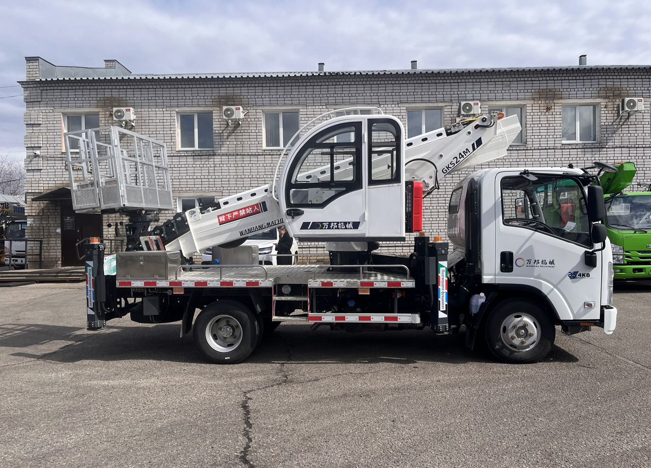 Новый Грузовик с подъемником Isuzu Elf: фото 6