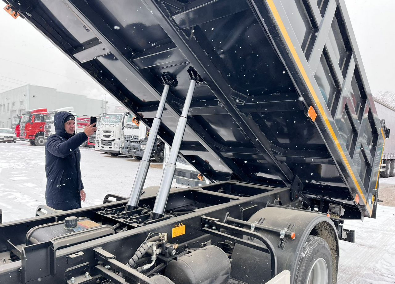 Isuzu Elf - Самосвал: фото 4 Isuzu Elf - Самосвал: фото 4