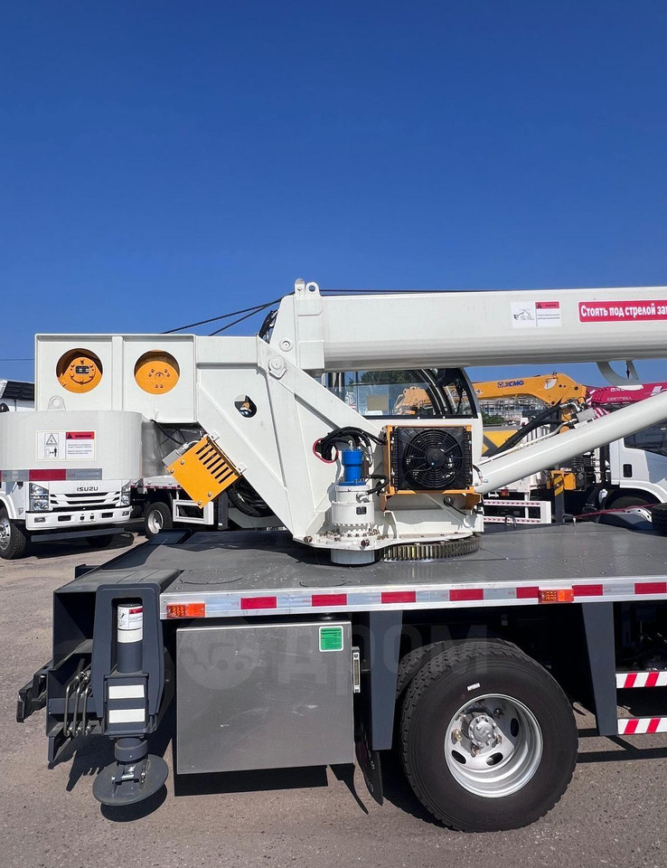 Isuzu Elf - Мобильный кран: фото 5 Isuzu Elf - Мобильный кран: фото 5