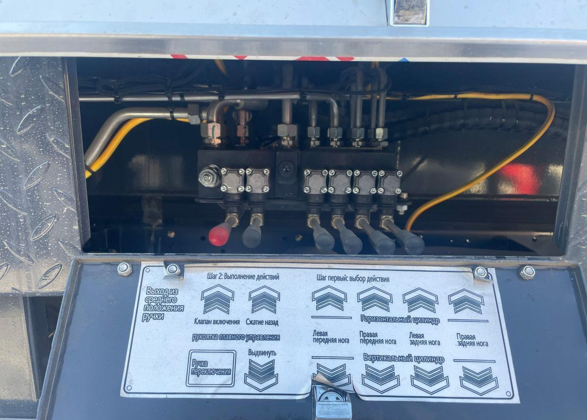 Новый Грузовик с подъемником Isuzu Elf: фото 11 Новый Грузовик с подъемником Isuzu Elf: фото 11