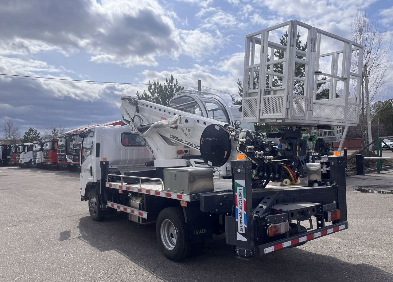 Новый Грузовик с подъемником Isuzu Elf: фото 8