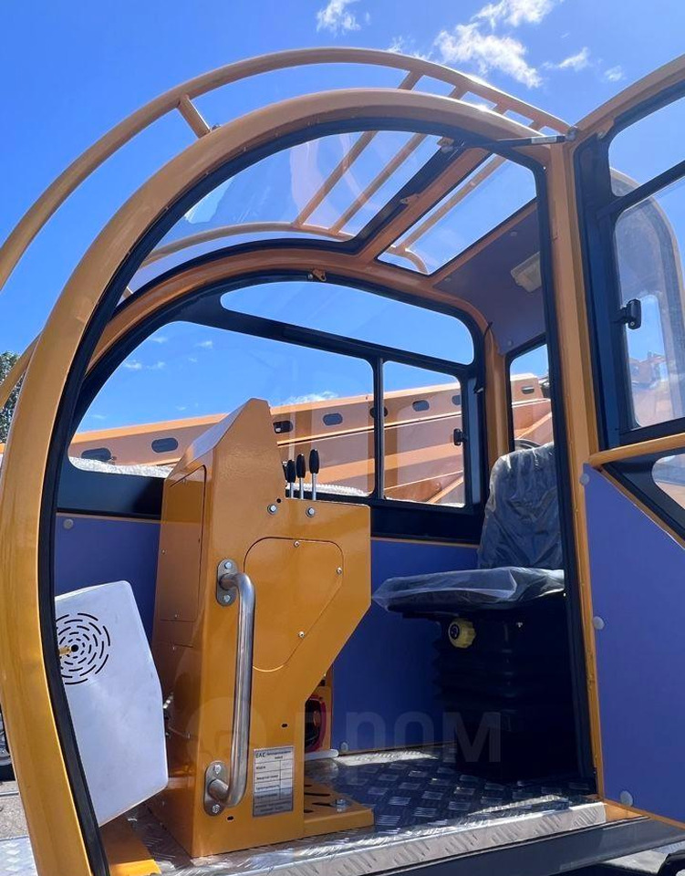 Новый Грузовик с подъемником Isuzu Elf: фото 10 Новый Грузовик с подъемником Isuzu Elf: фото 10