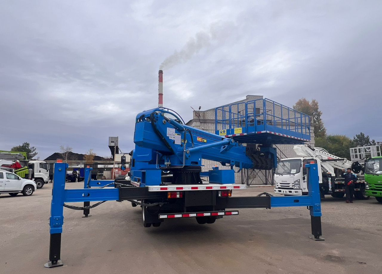 Новый Грузовик с подъемником Isuzu Elf: фото 18