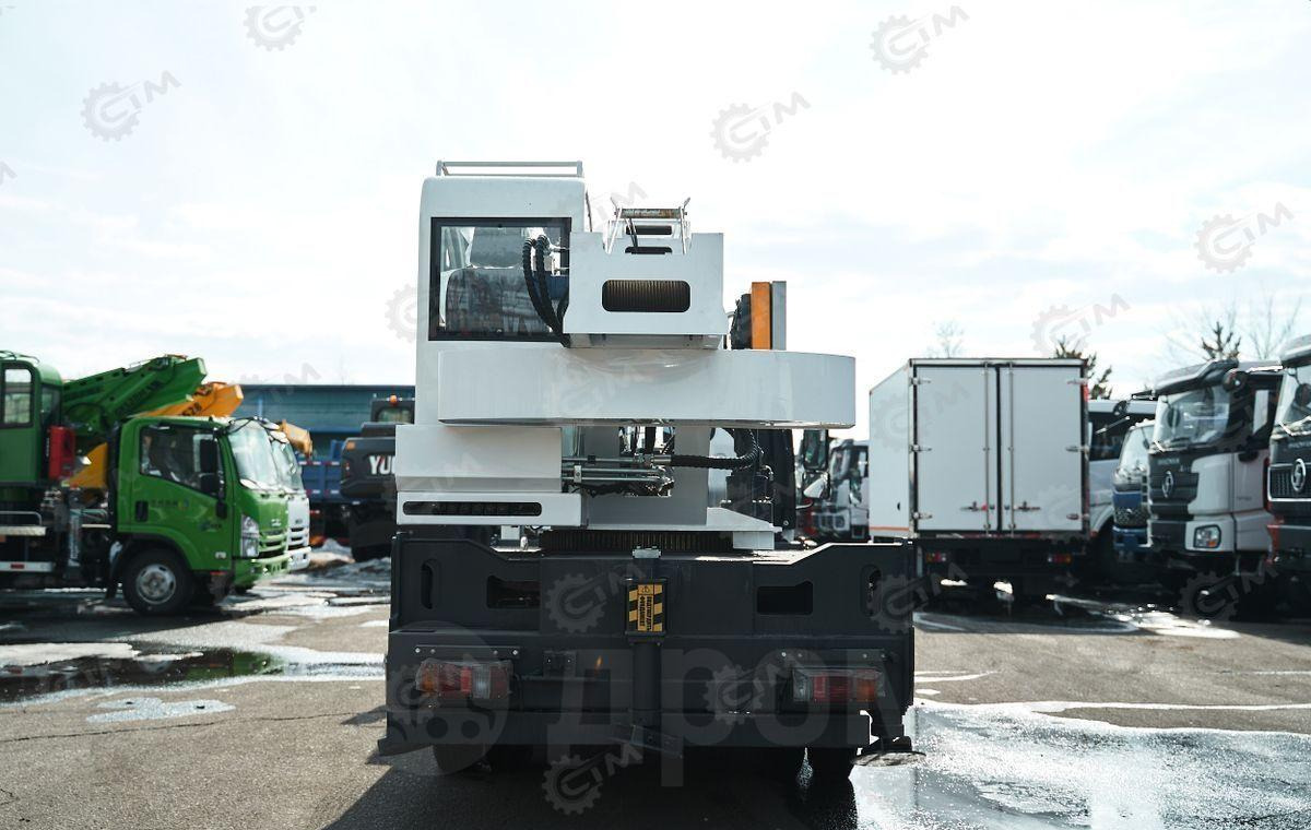 Новый Мобильный кран Isuzu Elf: фото 9