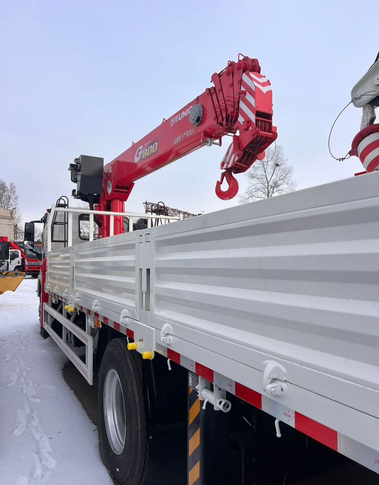 Новый Грузовик бортовой/ Платформа, Автоманипулятор Isuzu Giga (C-series): фото 9