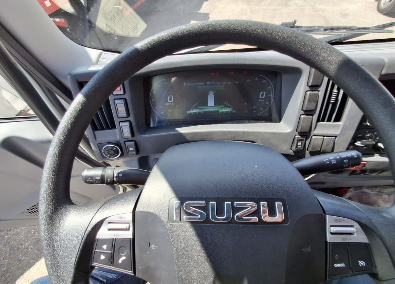 Новый Грузовик бортовой/ Платформа, Автоманипулятор Isuzu Giga (C-series): фото 10