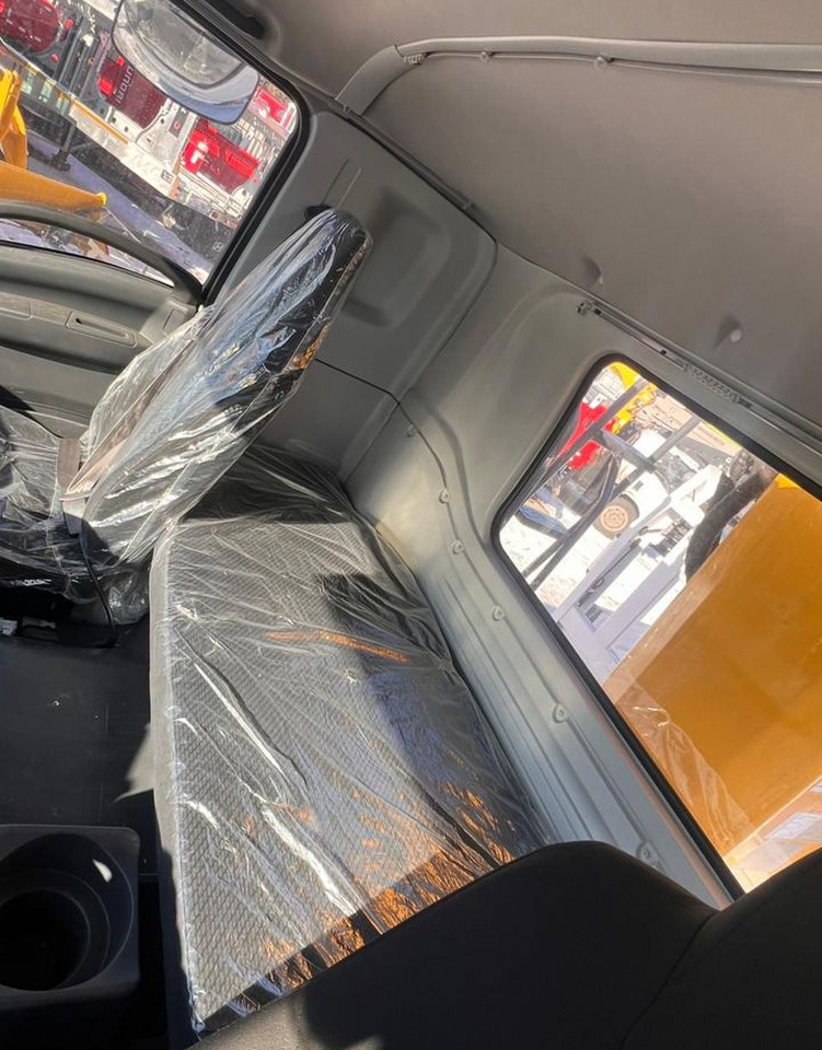 Новый Грузовик бортовой/ Платформа, Автоманипулятор Isuzu Giga (C-series): фото 20