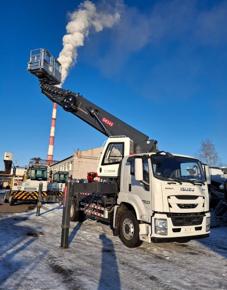 Isuzu Giga - Грузовик с подъемником: фото 1 Isuzu Giga - Грузовик с подъемником: фото 1
