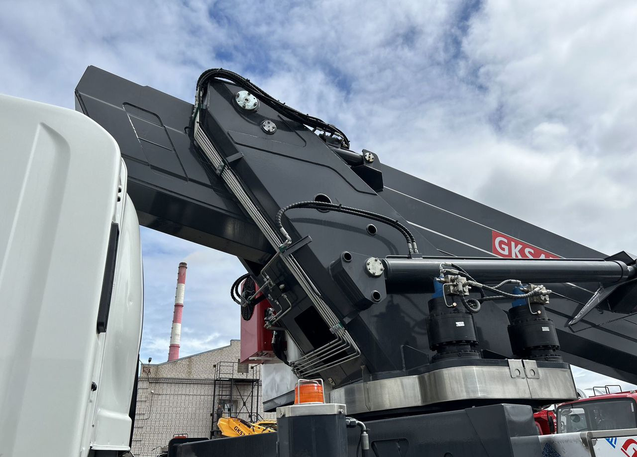 Isuzu Giga - Грузовик с подъемником: фото 4 Isuzu Giga - Грузовик с подъемником: фото 4