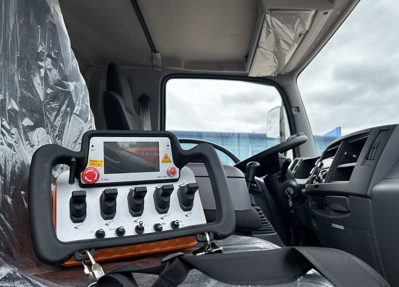 Isuzu Giga - Грузовик с подъемником: фото 5 Isuzu Giga - Грузовик с подъемником: фото 5