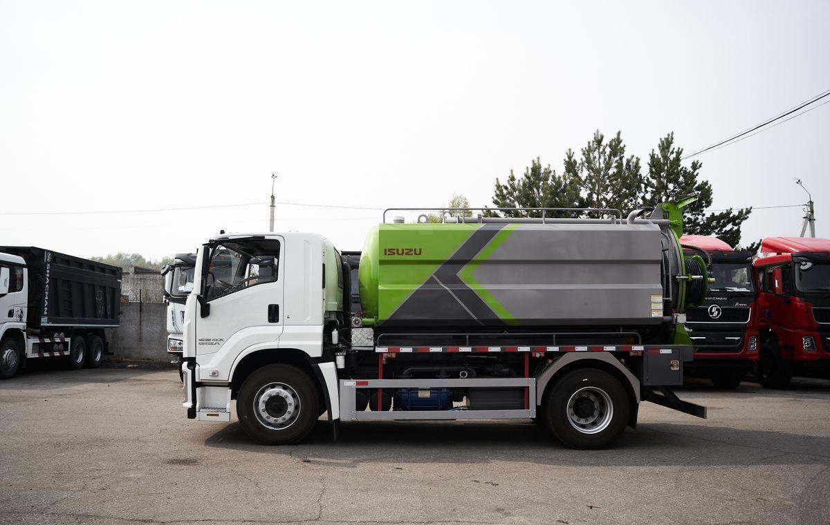Isuzu Giga - Ассенизатор: фото 4 Isuzu Giga - Ассенизатор: фото 4