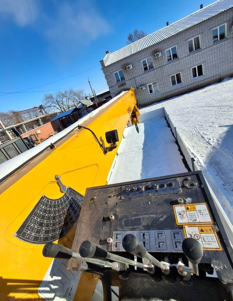 Новый Грузовик бортовой/ Платформа, Автоманипулятор Isuzu Giga: фото 19