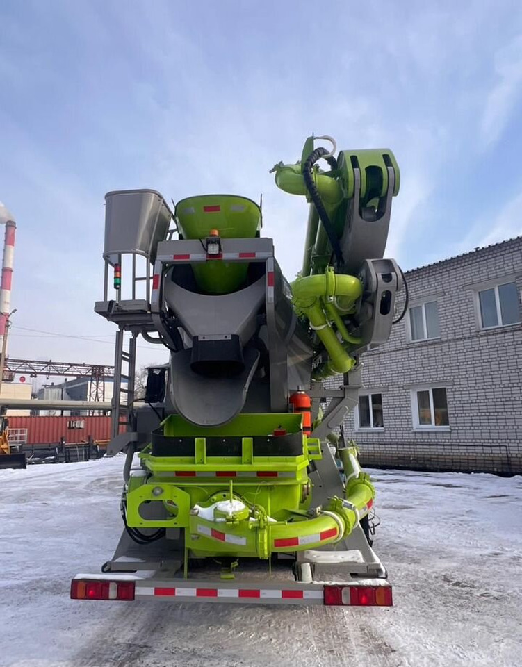 Isuzu Giga - Автобетононасос-смеситель: фото 5 Isuzu Giga - Автобетононасос-смеситель: фото 5