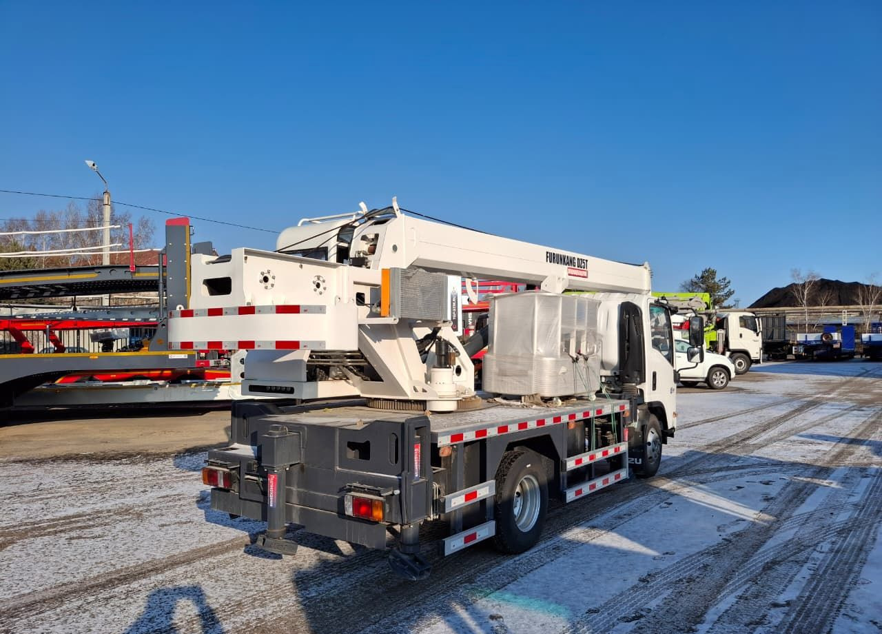 Isuzu STSQ5T - Мобильный кран: фото 4 Isuzu STSQ5T - Мобильный кран: фото 4