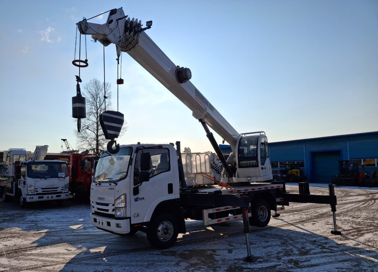 Isuzu STSQ5T - Мобильный кран: фото 1 Isuzu STSQ5T - Мобильный кран: фото 1