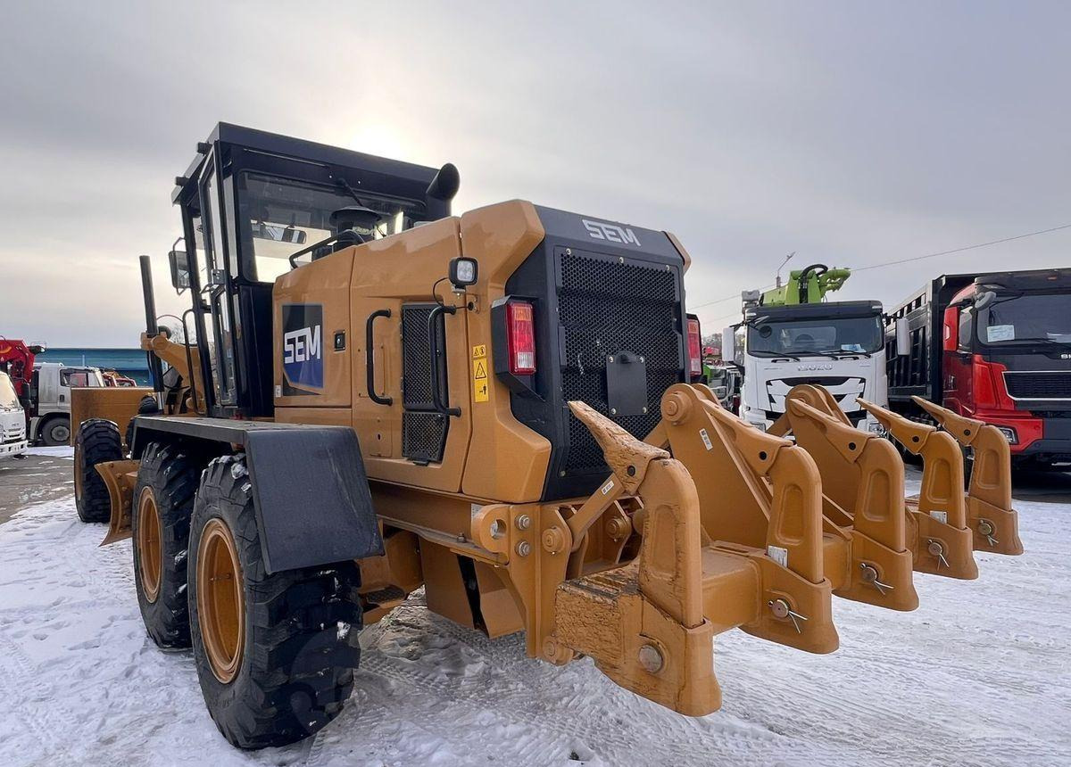 Новый Грейдер SEM 922F AWD: фото 10