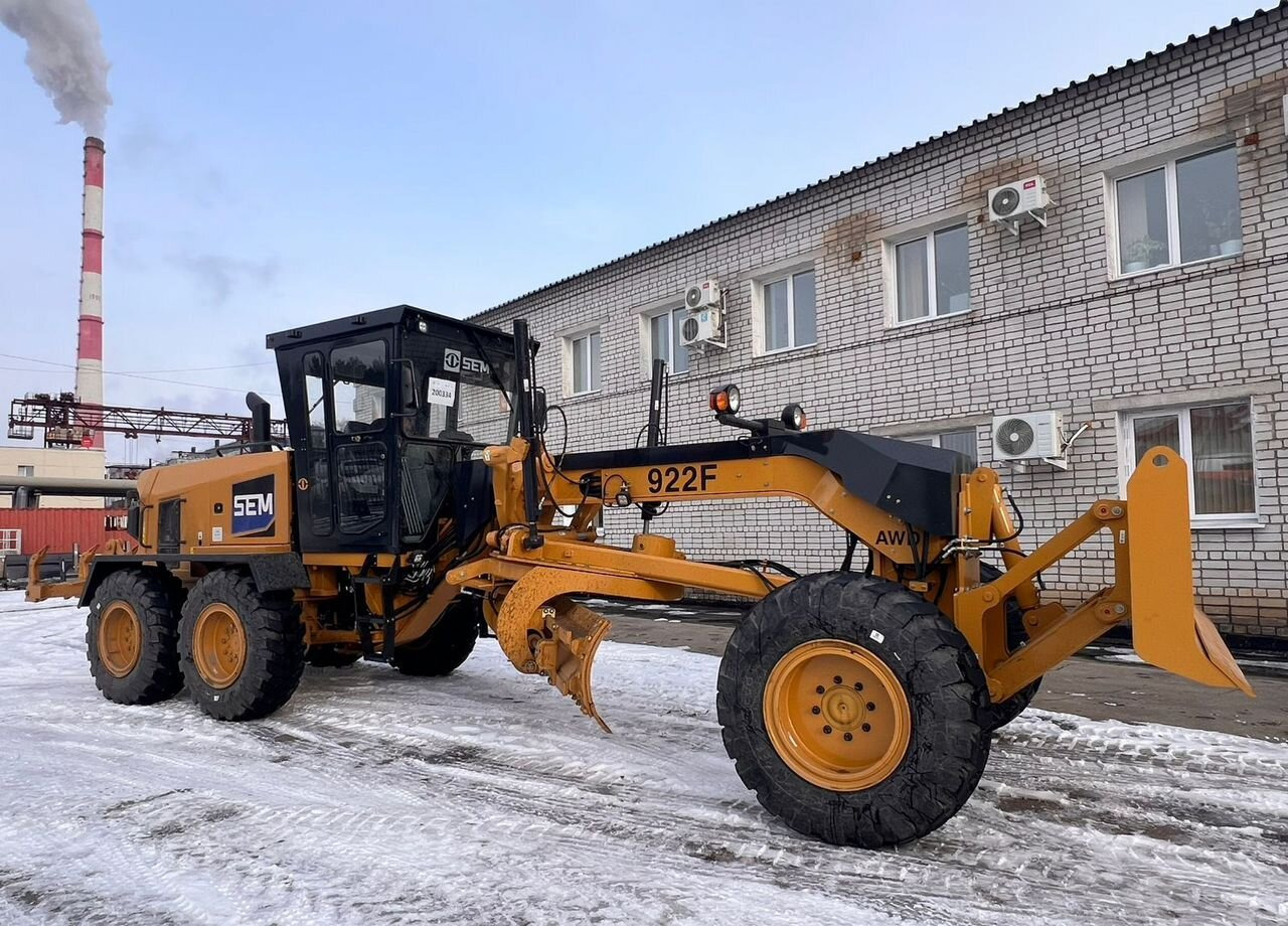 SEM 922F - Грейдер: фото 1 SEM 922F - Грейдер: фото 1