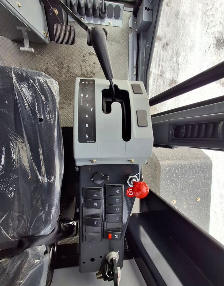 Новый Грейдер SEM 922F: фото 16 Новый Грейдер SEM 922F: фото 16