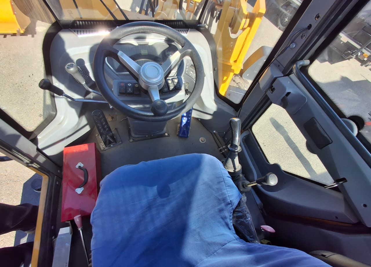 Новый Колёсный погрузчик YUGONG 930: фото 16 Новый Колёсный погрузчик YUGONG 930: фото 16