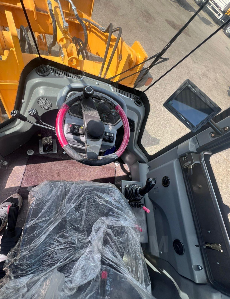 Колёсный погрузчик Yugong 930: фото 17 Колёсный погрузчик Yugong 930: фото 17