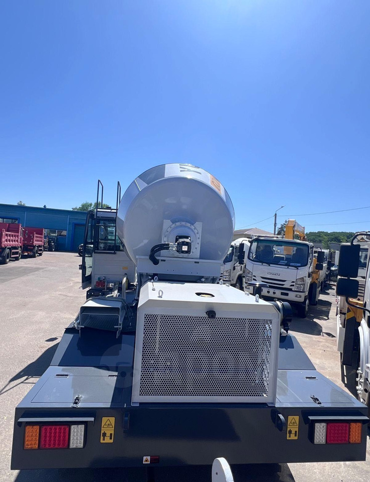 Yugong SDM3000 - Автобетоносмеситель: фото 5 Yugong SDM3000 - Автобетоносмеситель: фото 5