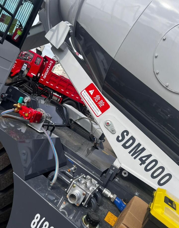 Yugong SDM4000 - Автобетоносмеситель: фото 4 Yugong SDM4000 - Автобетоносмеситель: фото 4