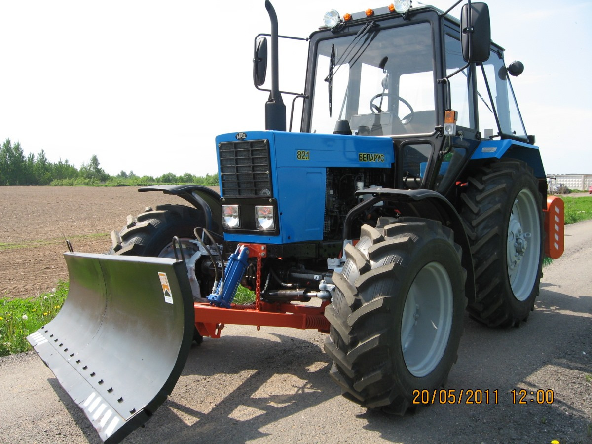 Передний отвал для снега НО-79-1 - Отвал для снега: фото 1 Передний отвал для снега НО-79-1 - Отвал для снега: фото 1