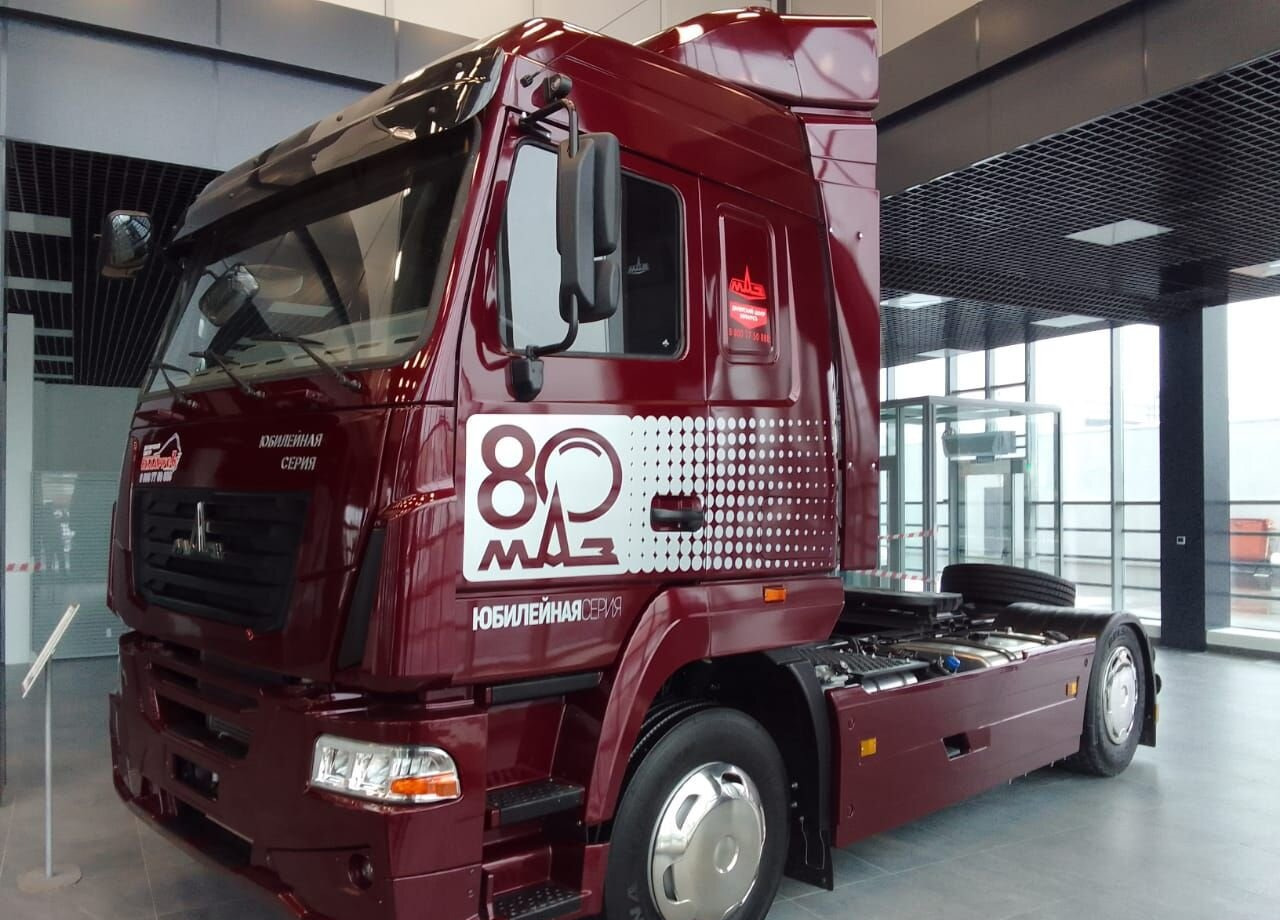 МАЗ 54402L - Тягач: фото 1 МАЗ 54402L - Тягач: фото 1