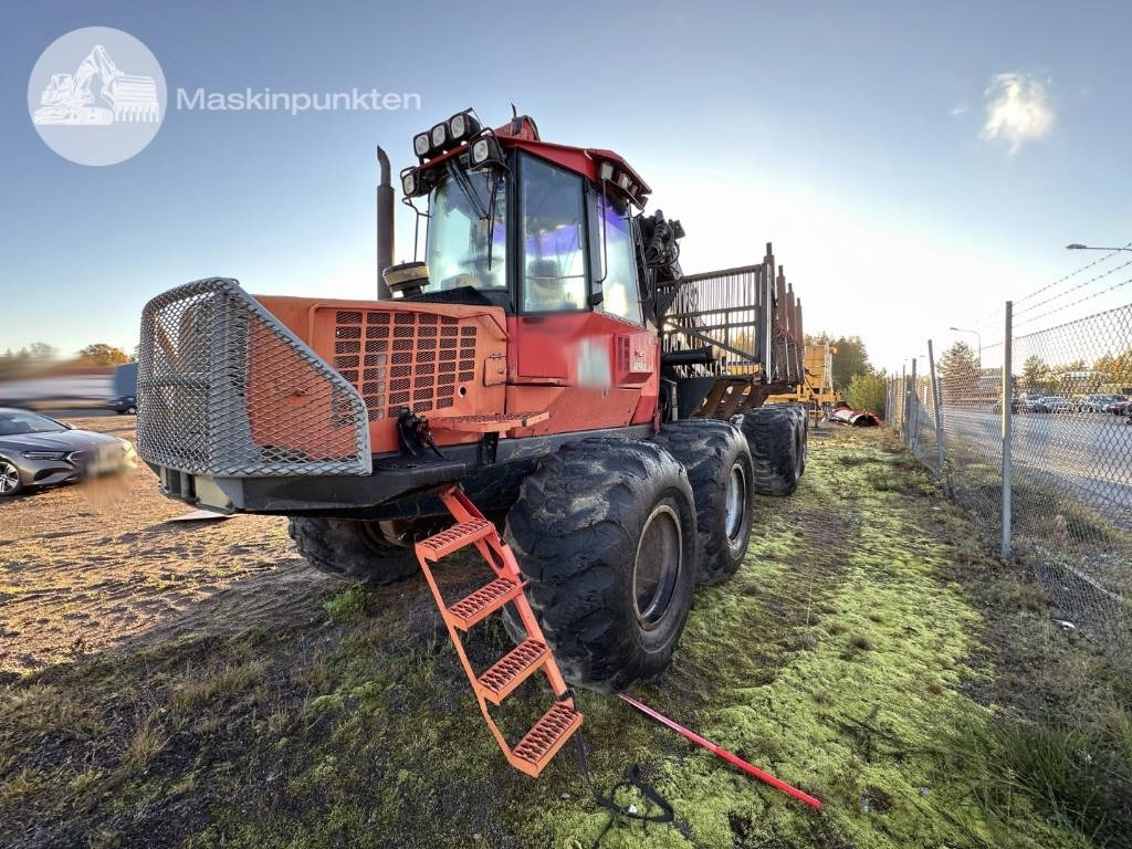 Valmet 890.3 - Форвардер: фото 3 Valmet 890.3 - Форвардер: фото 3