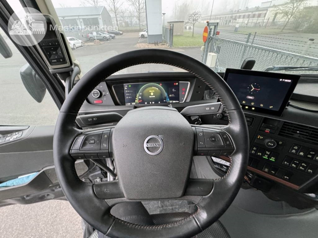 Самосвал Volvo FH 16 750: фото 36